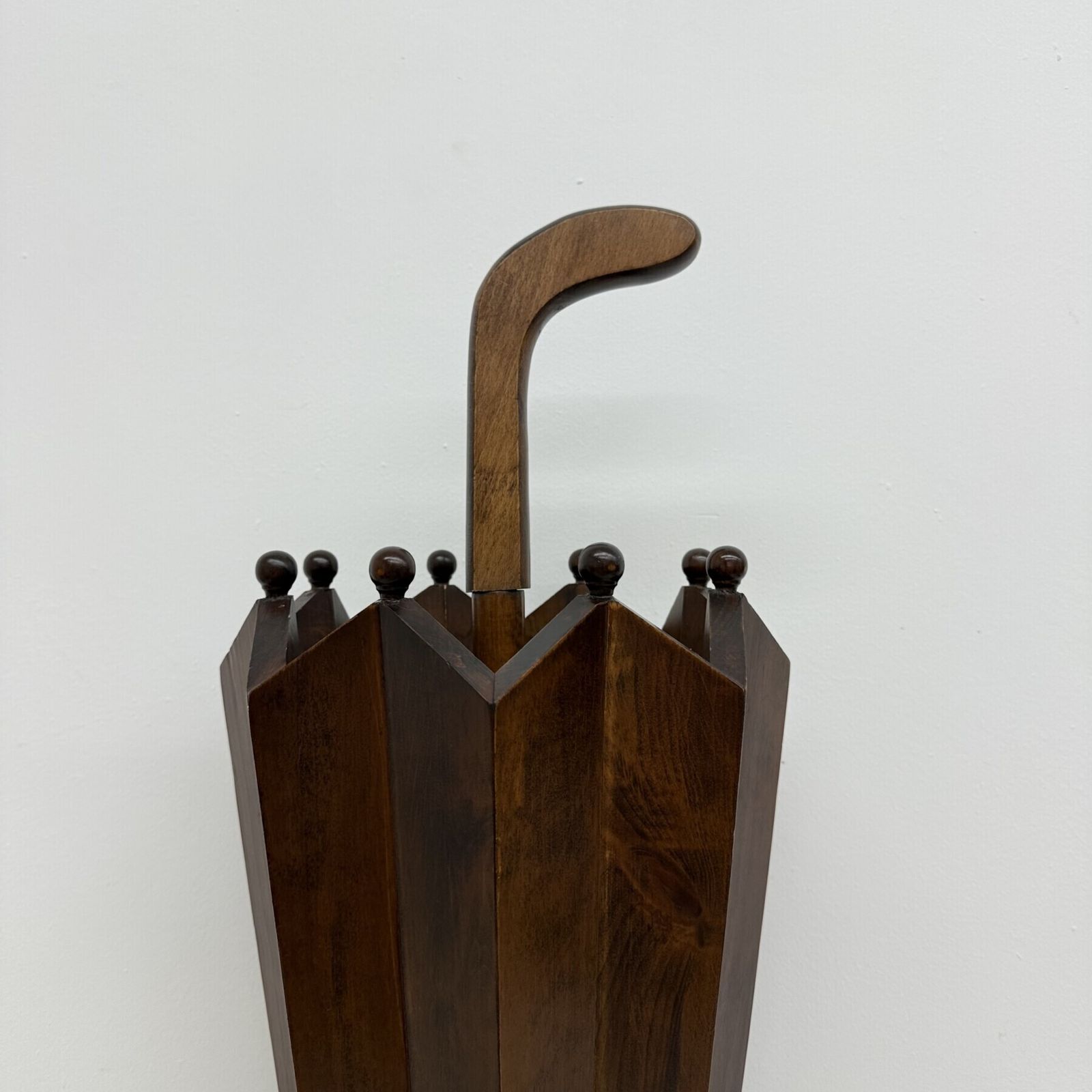 Porte-parapluies Art déco en bois de châtaignier, France, années 1930 photo furniture