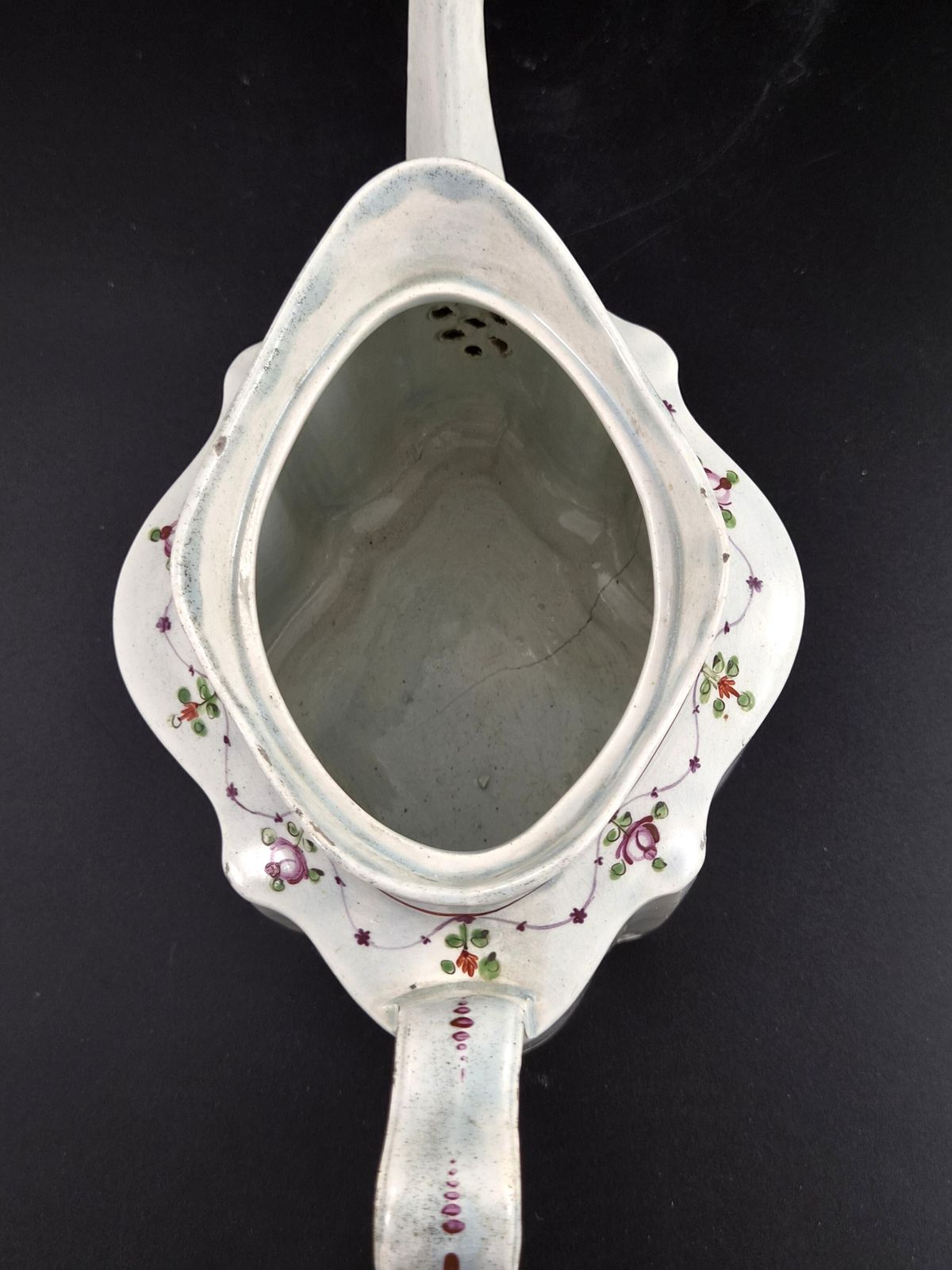 Engels aardewerk theepot in Commode-vorm met Widow-knop, ca. 1810 photo vintage