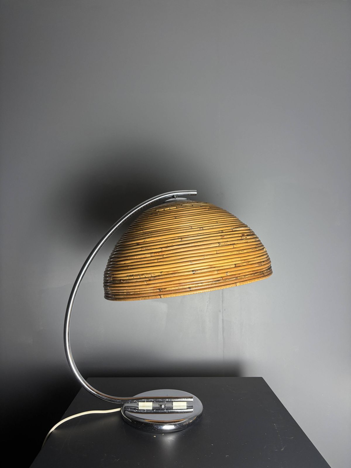 Lampe de table ou de bureau italienne mid-century en rotin bambou, années 1970 photo for sale