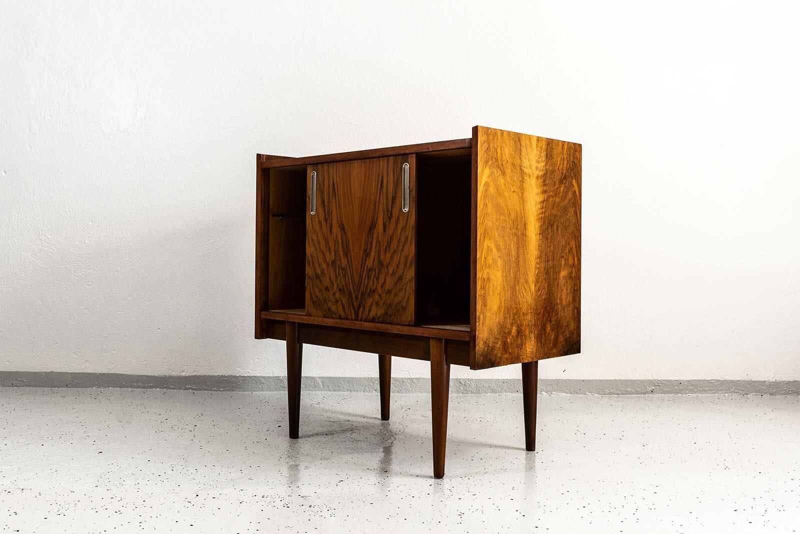 Barkast van Bytomskie Fabryki Mebli, Polen, jaren 1960 photo furniture
