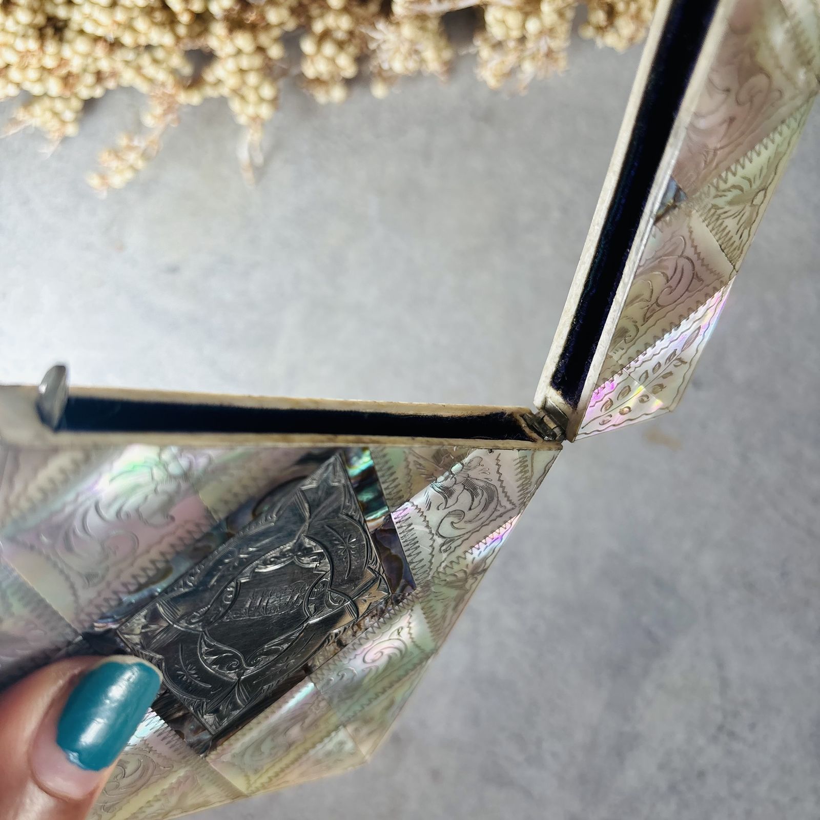 photo buy Victoriaans visitekaartjeshouder van parelmoer en sterling zilver