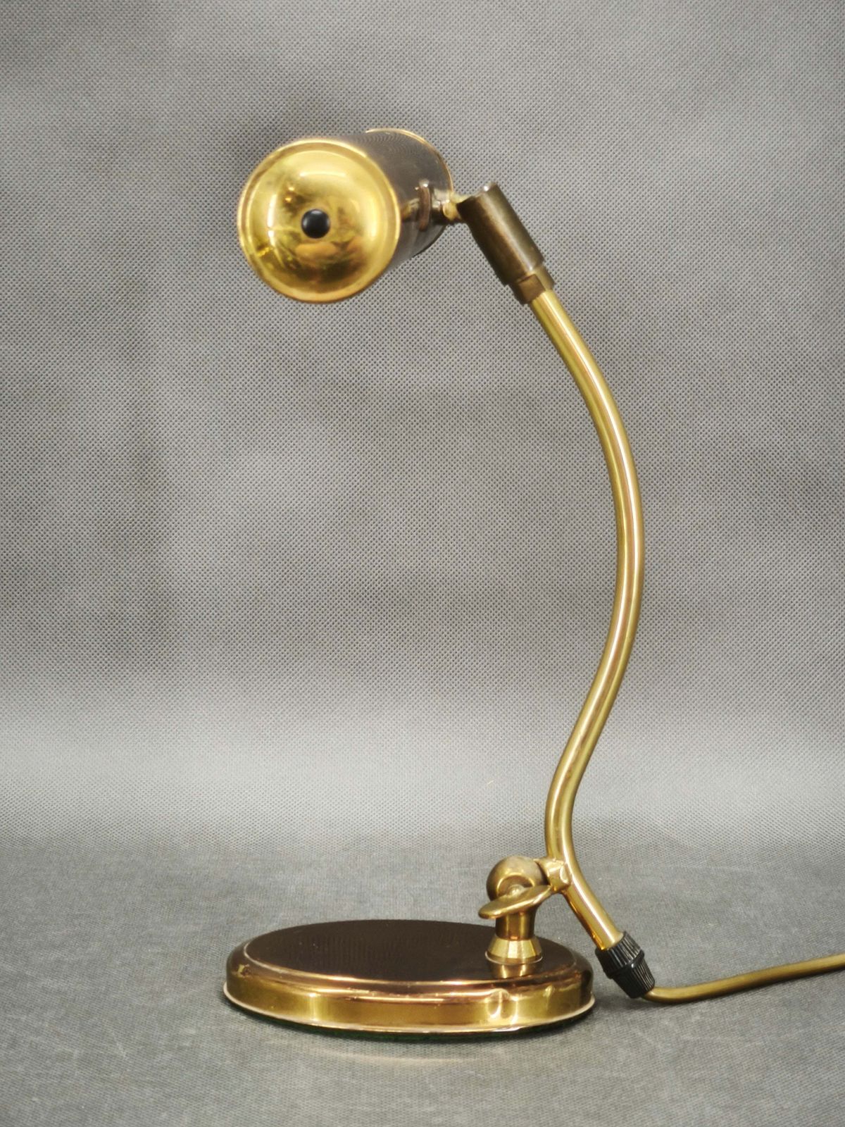 Verstelbare messing bureaulamp, Duitsland, jaren 1960 photo furniture