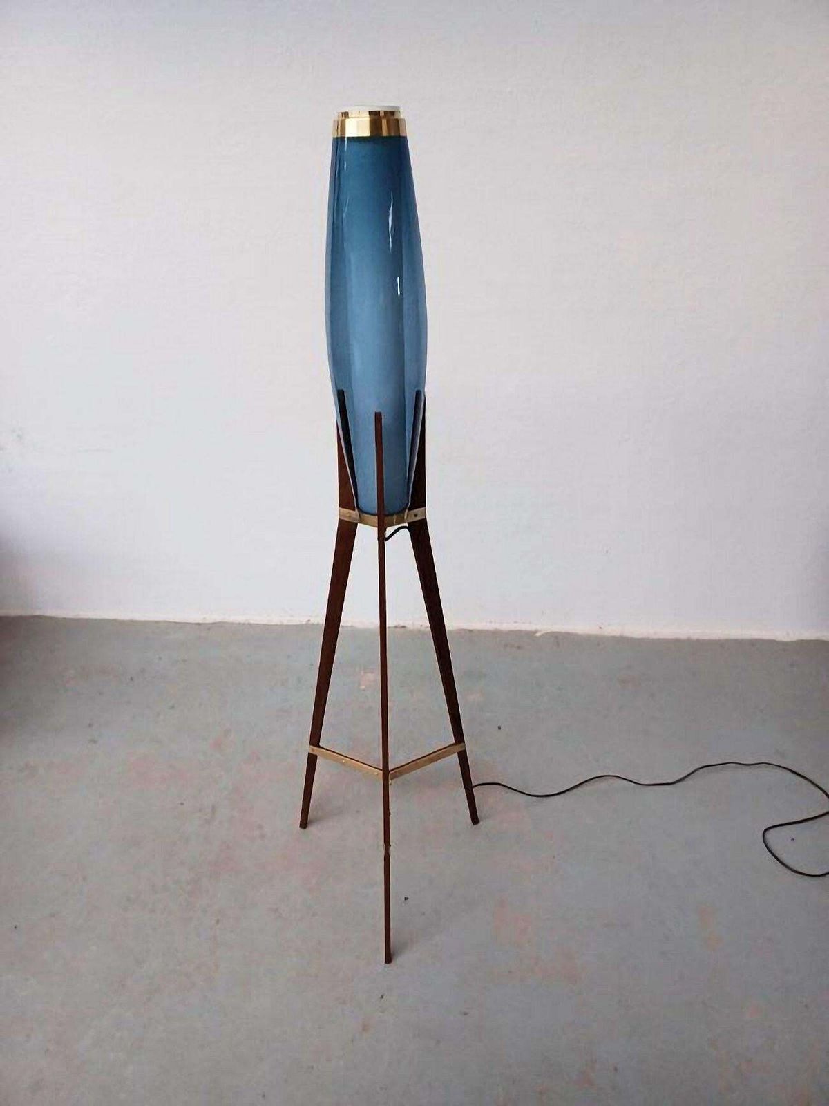 Lampadaire Svend Aage Holm Sørensen « Rocket » en verre opalin soufflé à la bouche, années 1950 photo for sale