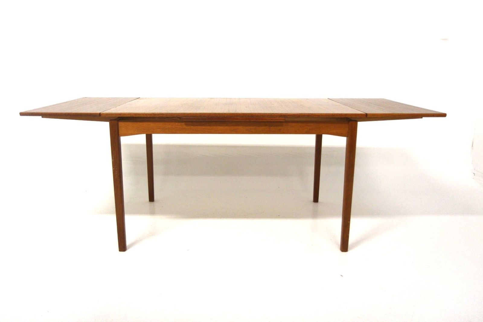 Table à manger en teck, Suède, 1960. photo for sale