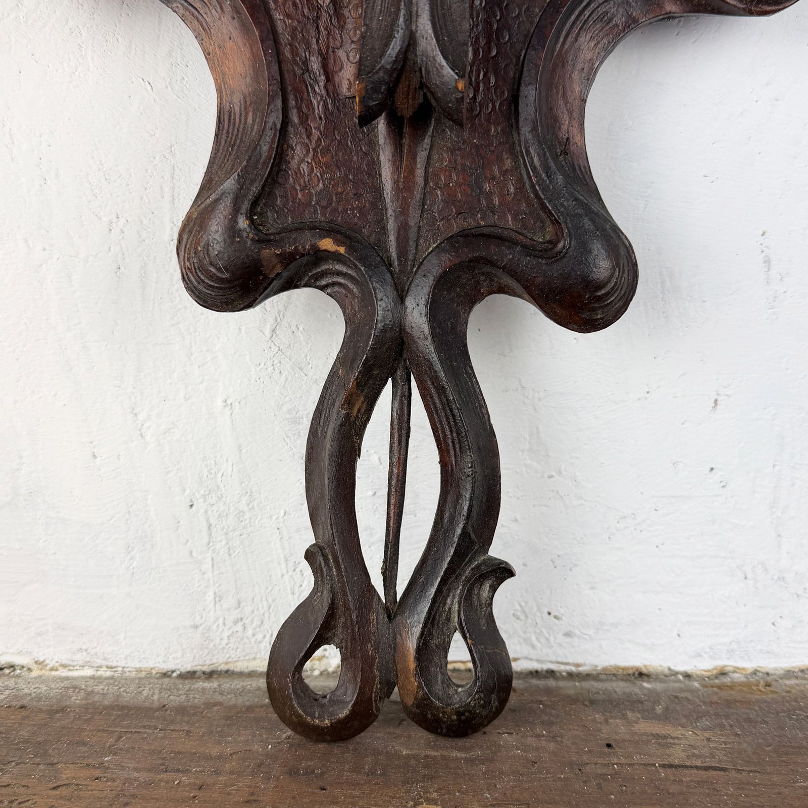 Art Nouveau wandplank, Italiaans Liberty gesneden hout, Jugendstil photo 340.0