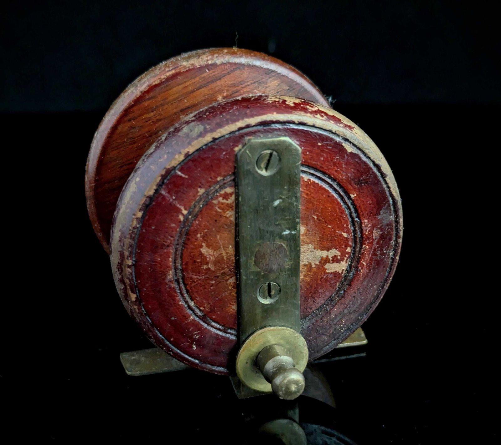 Moulinet de pêche d'époque Allcocks, tambour large en bois et laiton photo furniture