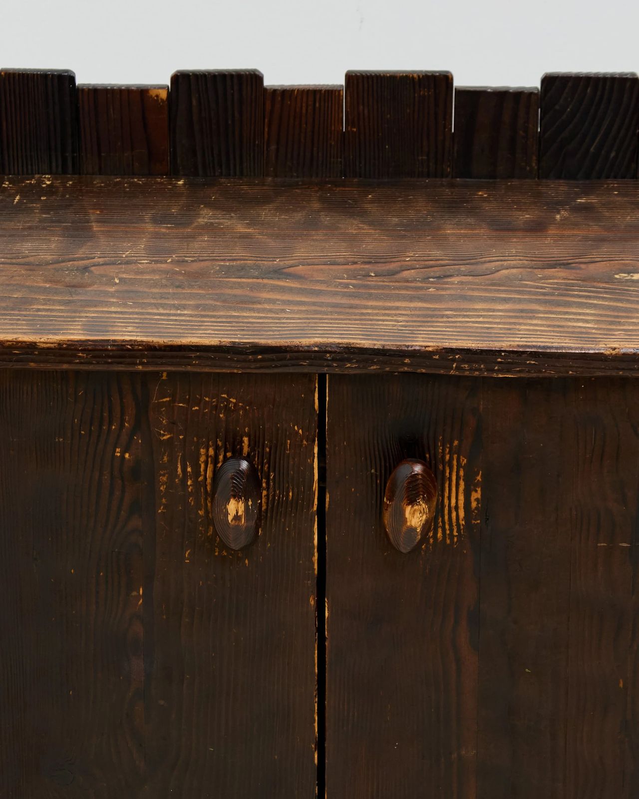 Brutalist Cabinet, jaren 1970 photo vinterior