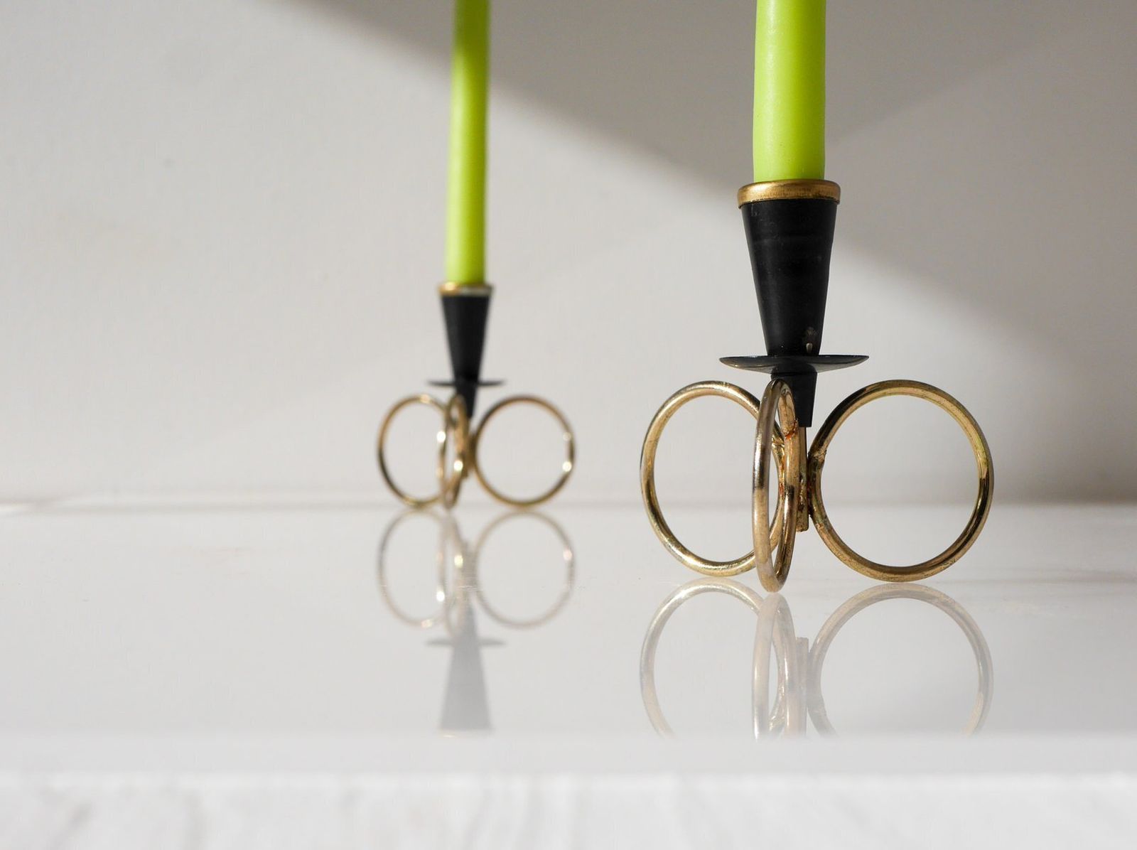 Mid-Century Modern metalen kandelaars van Gunnar Ander voor Ystad Metal, Zweden, set van 2 photo Woonaccessoires