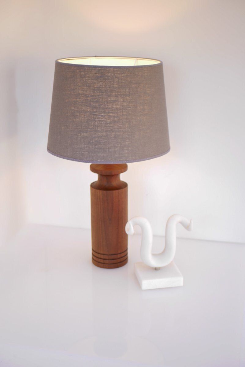 Verlichting Grote mid-century modern Deense teakhouten tafellamp, set van 2 photo