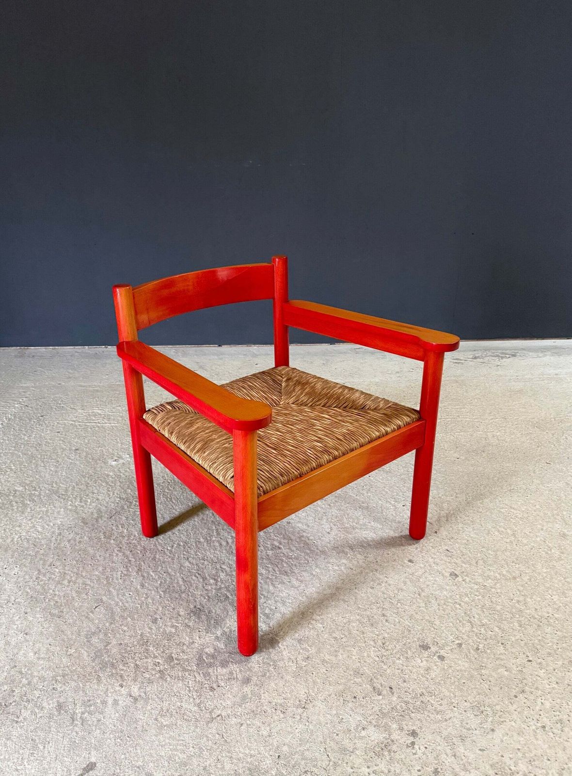 Mcm Design rode loungestoel van Vico Magistretti photo furniture