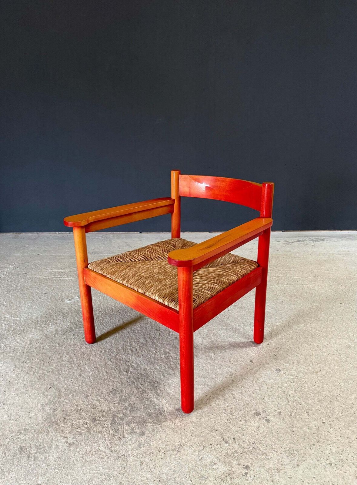 Mcm Design rode loungestoel van Vico Magistretti photo Meubels