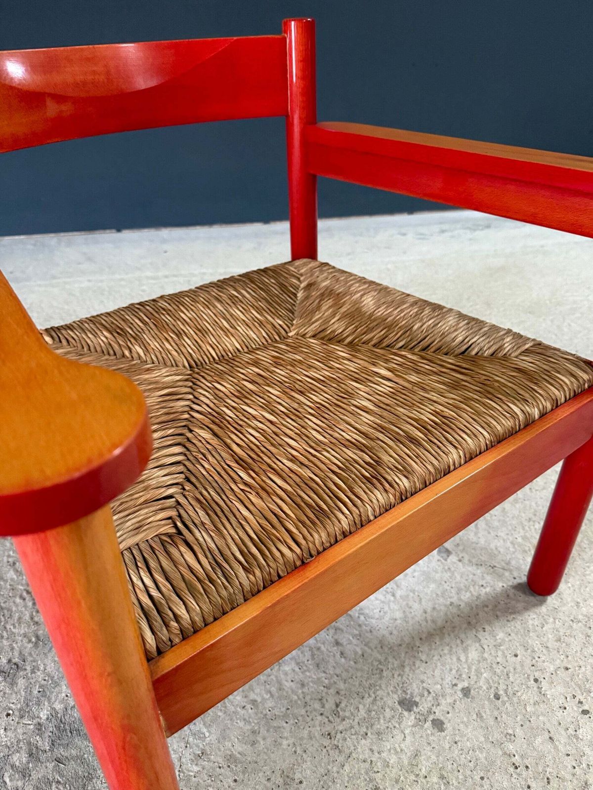 Meubels Mcm Design rode loungestoel van Vico Magistretti photo