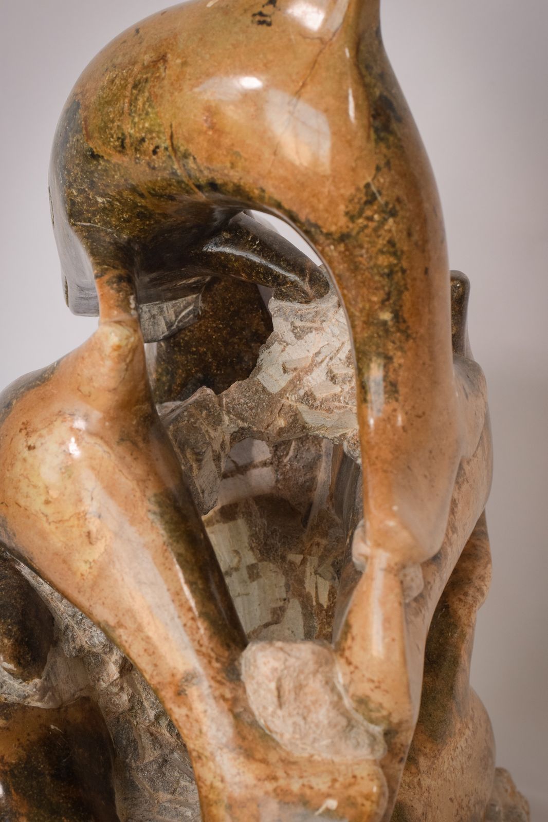 photo for sale Marmeren sculptuur van dolfijnen, midden 20e eeuw