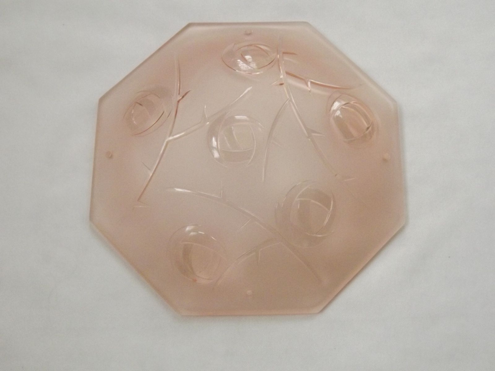 Gesigneerde Degué France Art Deco roze matglazen plafonnier, rozendesign