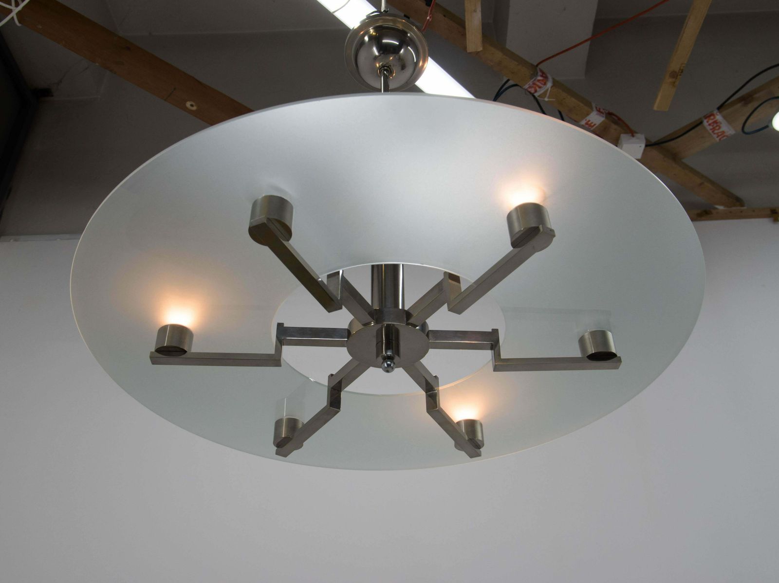 Verlichting Grote functionalistische kroonluchter met 6 vlammen, vernikkeld, jaren 1930 photo