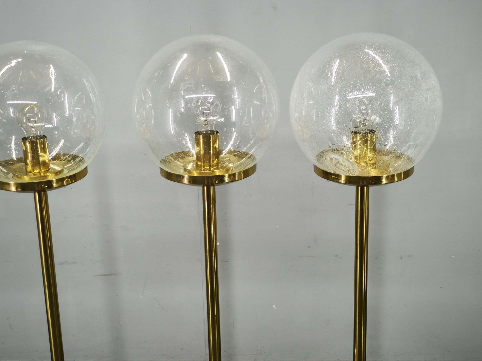 photo buy Set van 4 Space Age vloerlampen van messing en bubbelglas, Kamenický Šenov, jaren 1970