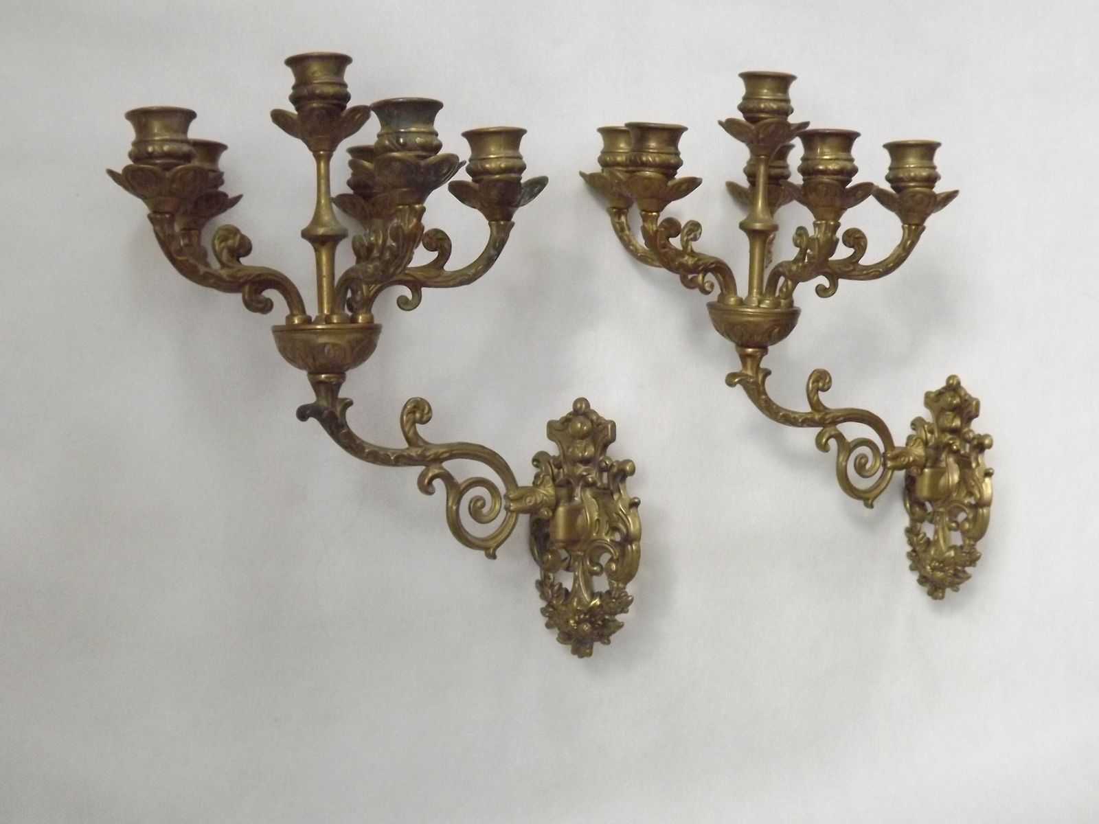 Paire d'appliques murales à 5 bougies en laiton, style Rococo Revival, début du XXe siècle photo 975.0