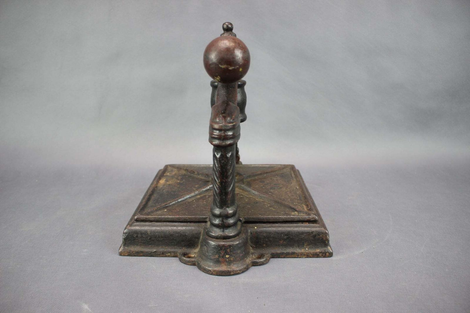 photo furniture Antiek gietijzeren boekbinderspers, ca. 1900, continentaal Europa