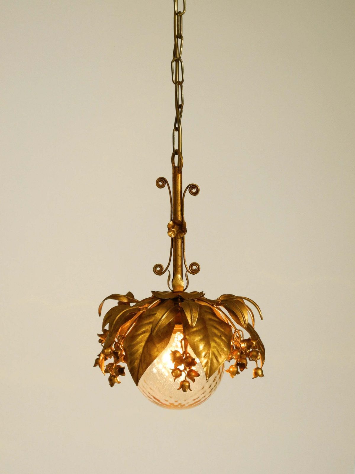 photo furniture Vergulde Metalen Hanglamp uit de Jaren 1970 met Glazen Bol van Hans Kögl