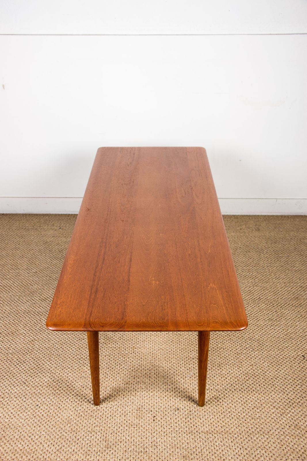 Table basse danoise à deux plateaux en teck et cannage, modèle FD 516, par Peter Hvidt et Orla Mølgaard pour France & Søn, 1965. photo 2000.0