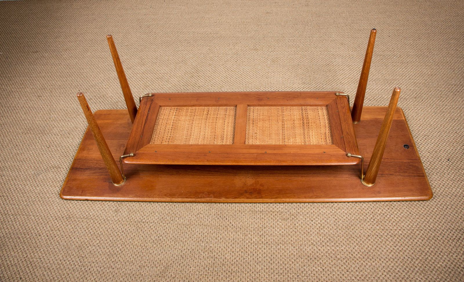 2000.0 Table basse danoise à deux plateaux en teck et cannage, modèle FD 516, par Peter Hvidt et Orla Mølgaard pour France & Søn, 1965. photo