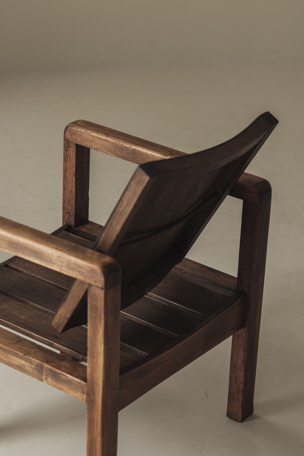 photo vinterior Stel Franse Modernistische Mahonie Fauteuils ca. jaren 1950