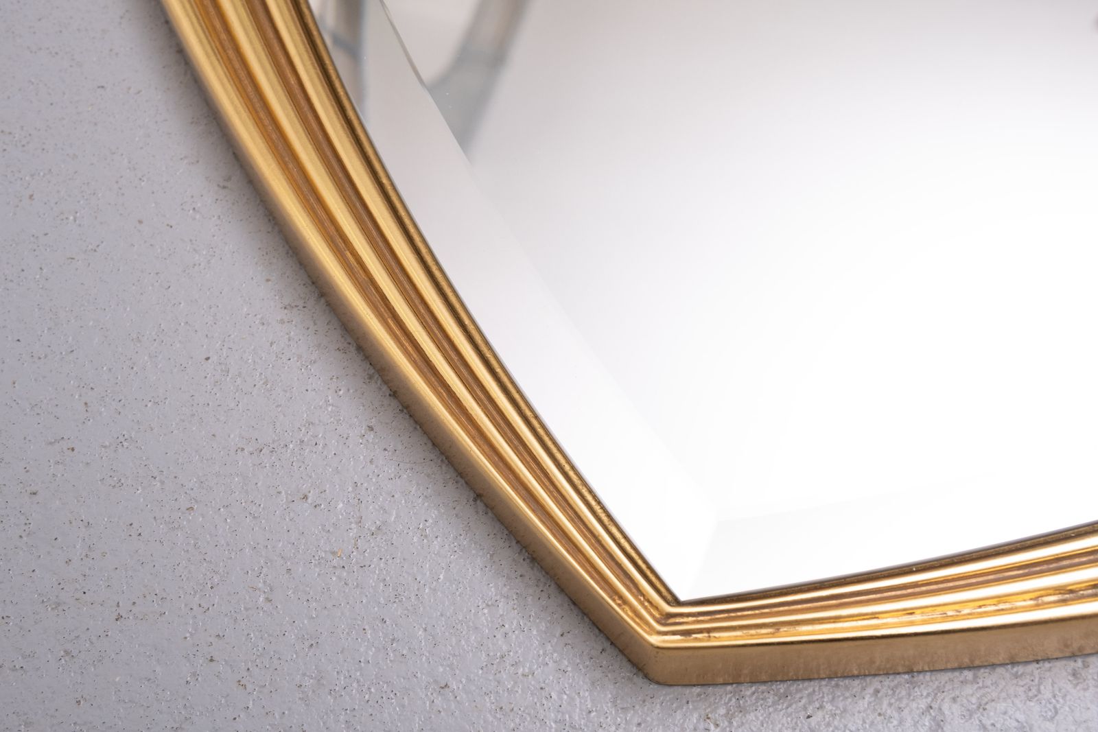 Deknudt Gold Art Deco Wandspiegel, jaren 1970, België photo furniture