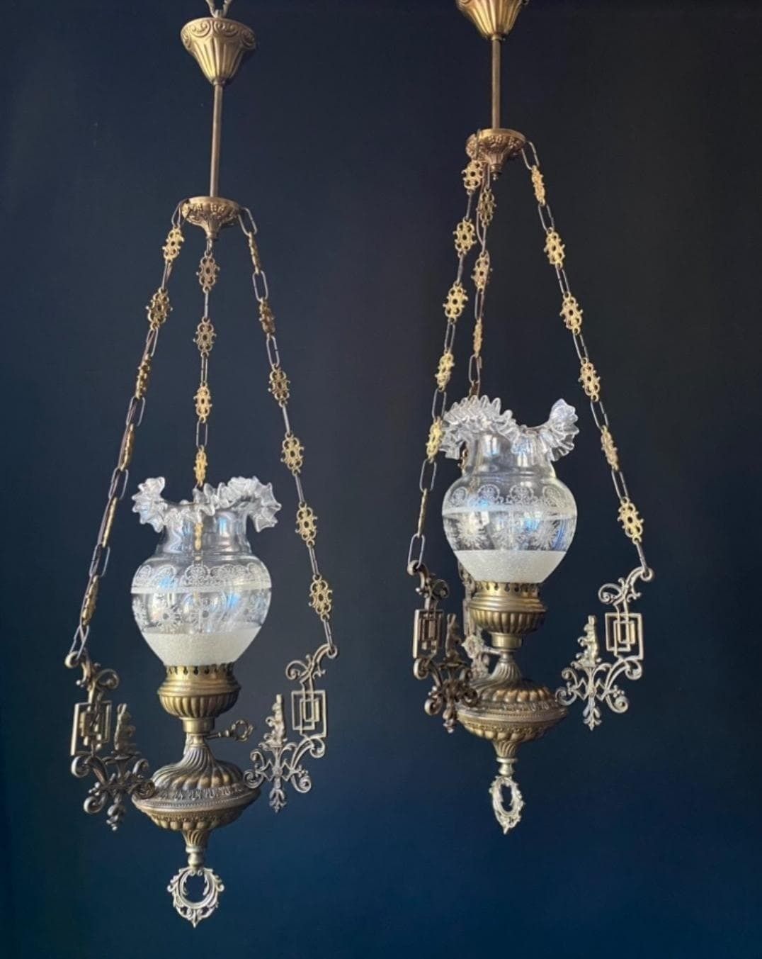 Paire de lustres d'époque, début du XXe siècle photo furniture