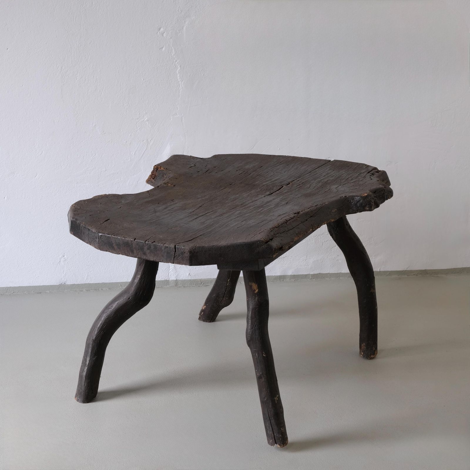 Wabi Sabi Rustiek Donkerhouten Bijzettafel | België | Vintage photo Meubels