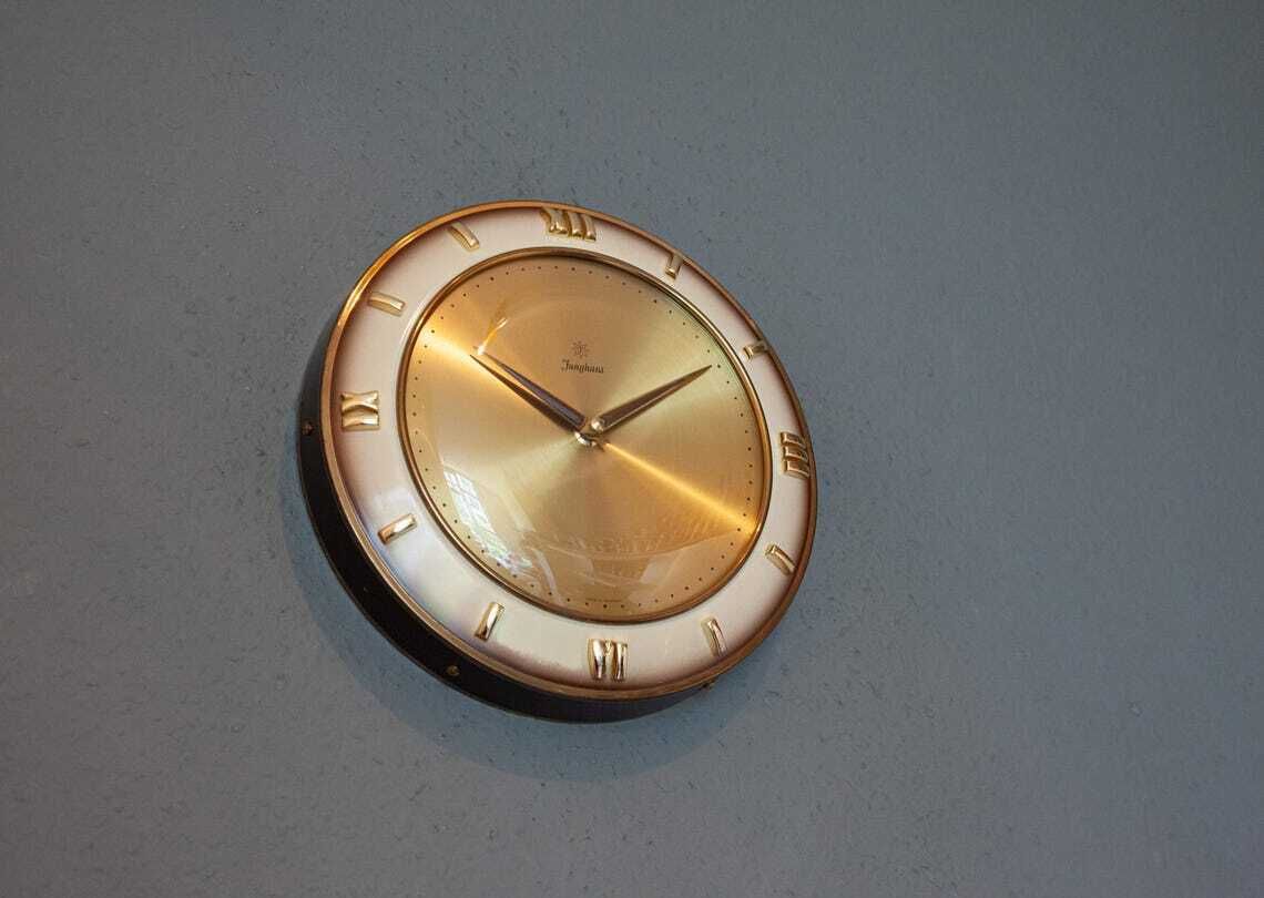 Woonaccessoires Junghans wandklok jaren 1950 mid-century modernisme Duitsland art deco stijl photo