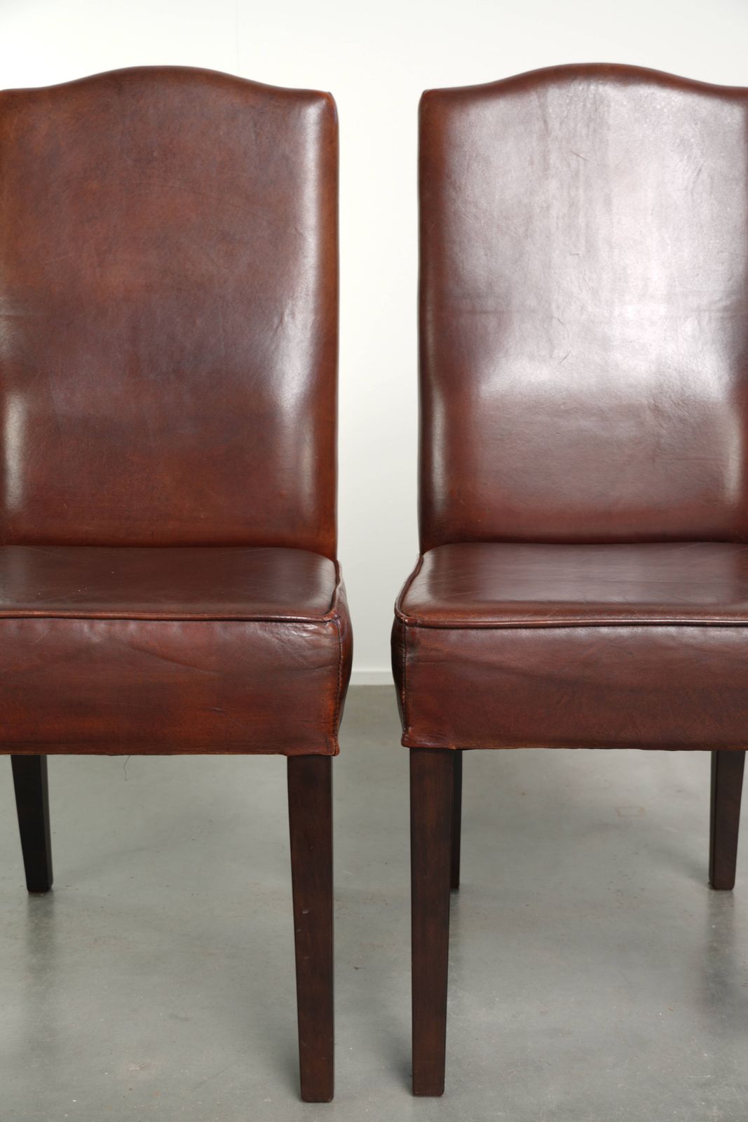1826.0 Set van 6 eetkamerstoelen in Engelse stijl met schapenvacht bekleding photo