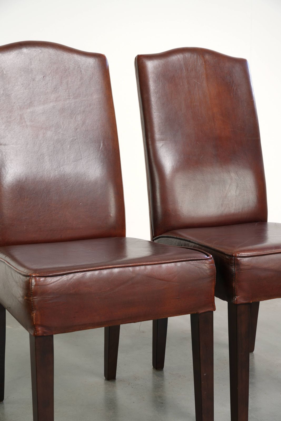 photo vinterior Set van 6 eetkamerstoelen in Engelse stijl met schapenvacht bekleding