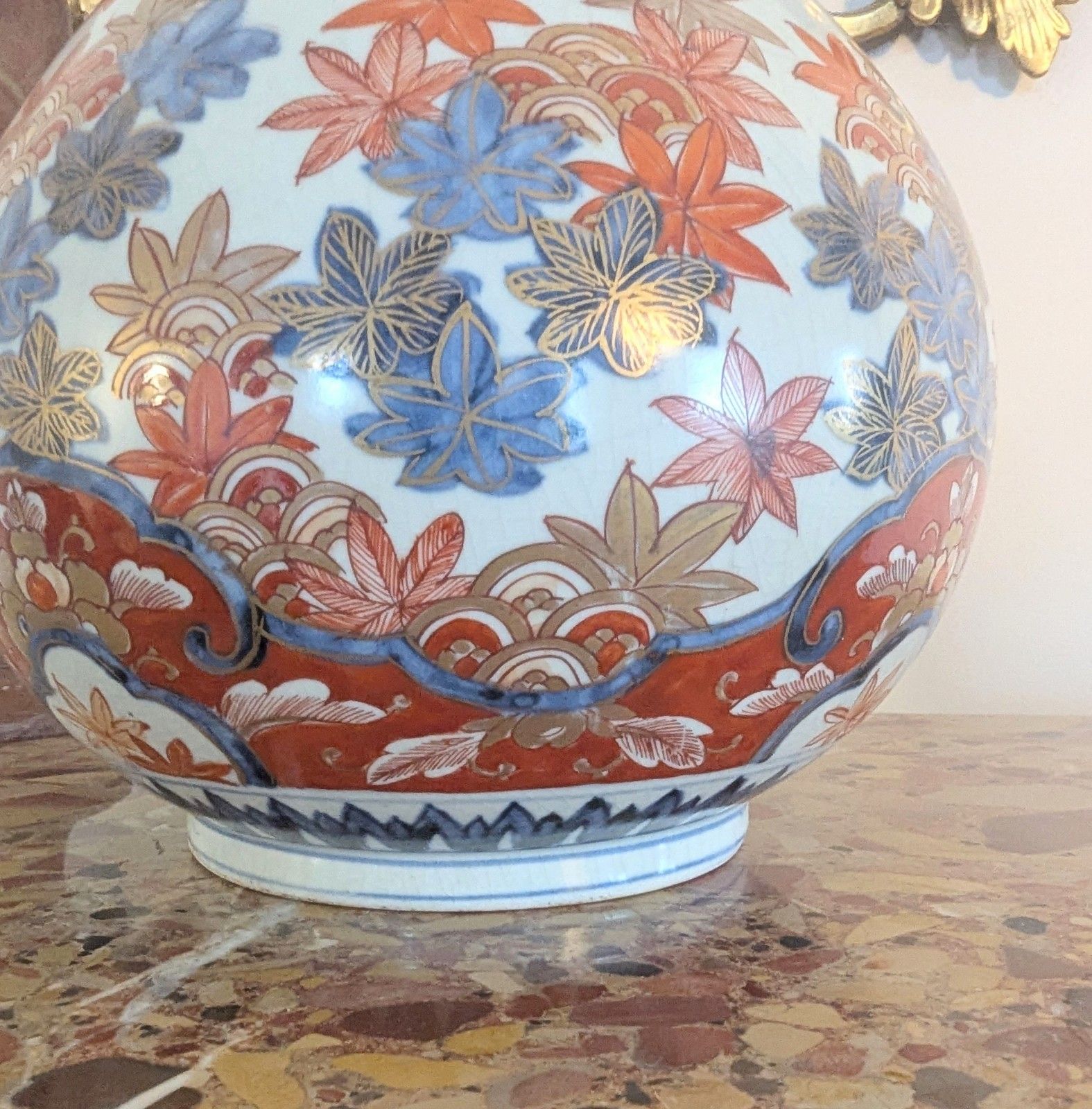 Vase Imari japonais à long col, époque Meiji 1868 1912, livraison disponible 0377. photo 495.0