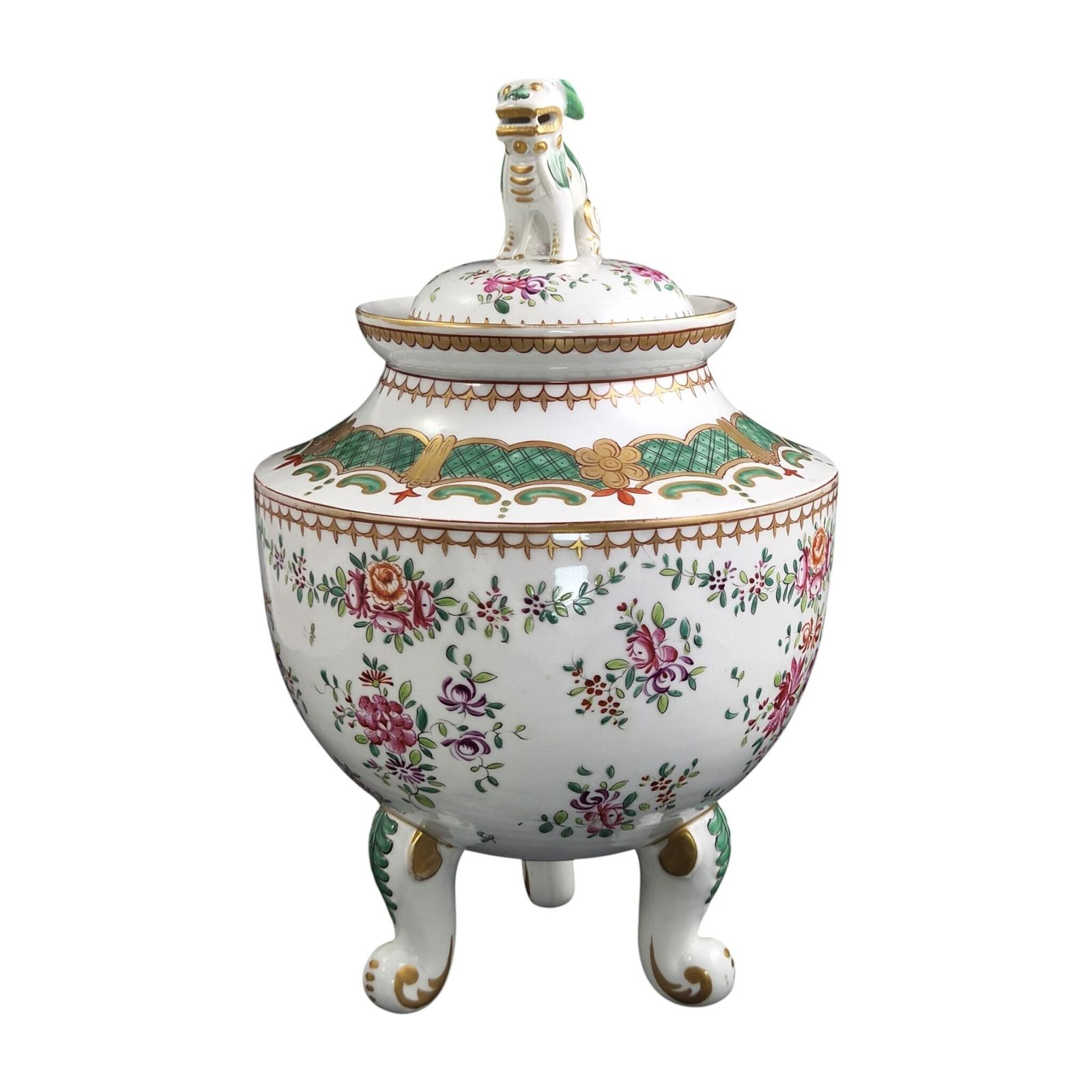 Franse Samson Paris Chinoiserie Armorial Vaas met Deksel, 1880-1890 photo for sale