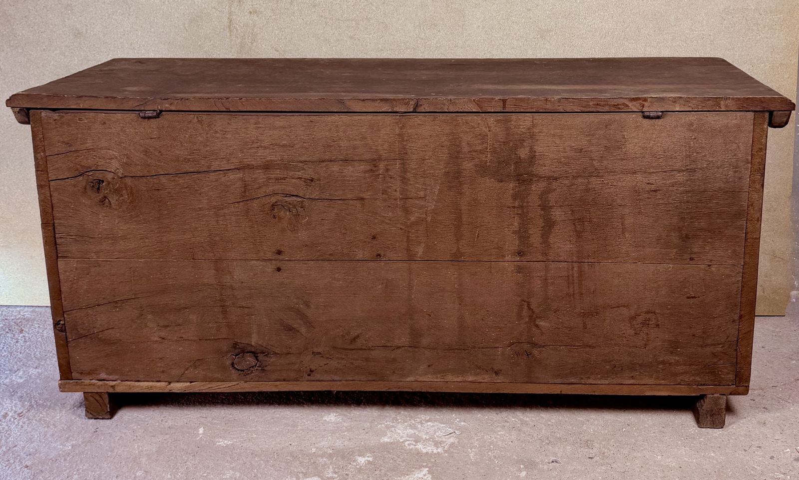 photo buy Late 18th Century Spanish Carved Wood Chest With Gothic Decoration