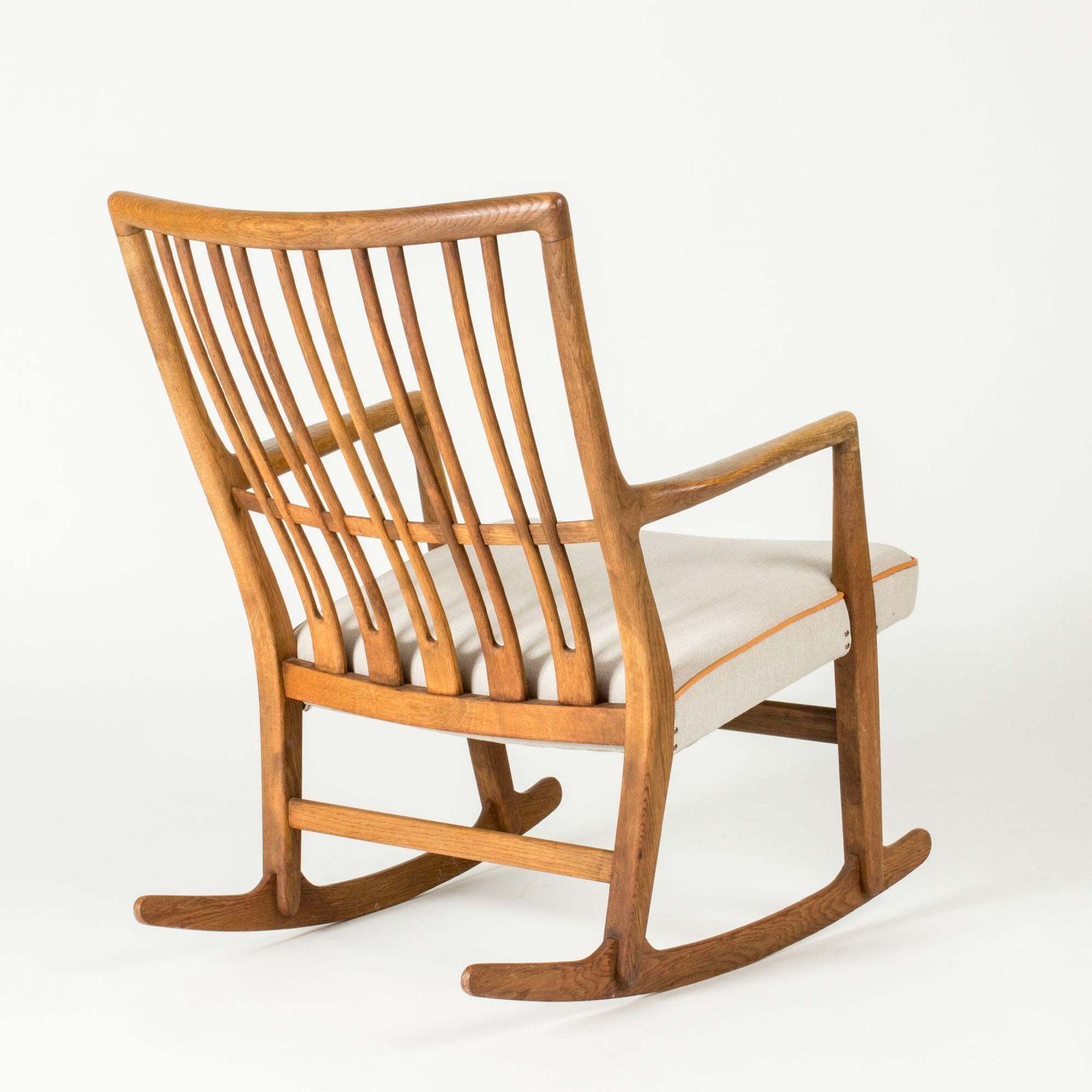 Midcentury "Ml 33" Oak Rocking Chair By Hans J. Wegner, Denmark, 1950s photo 4582.0