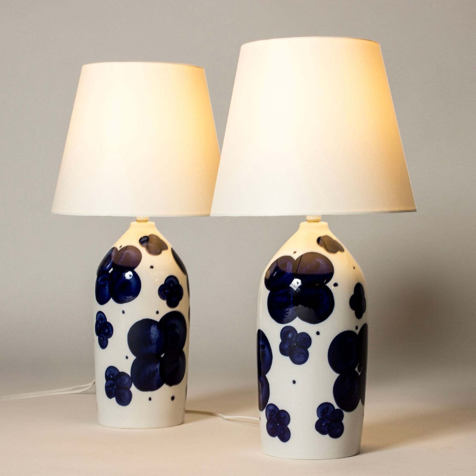 Lampes de table mid-century en porcelaine par Sylvia Leuchovius, Rörstrand, Suède, années 1960 photo for sale