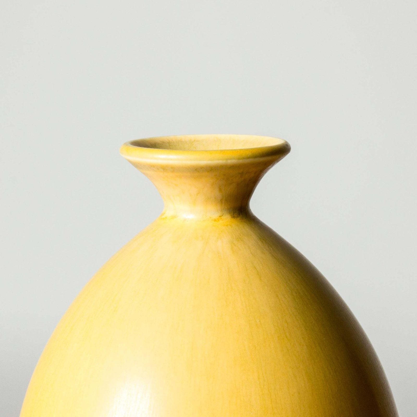 Vase en grès mid-century par Berndt Friberg, Gustavsberg, Suède, 1977 photo vinterior