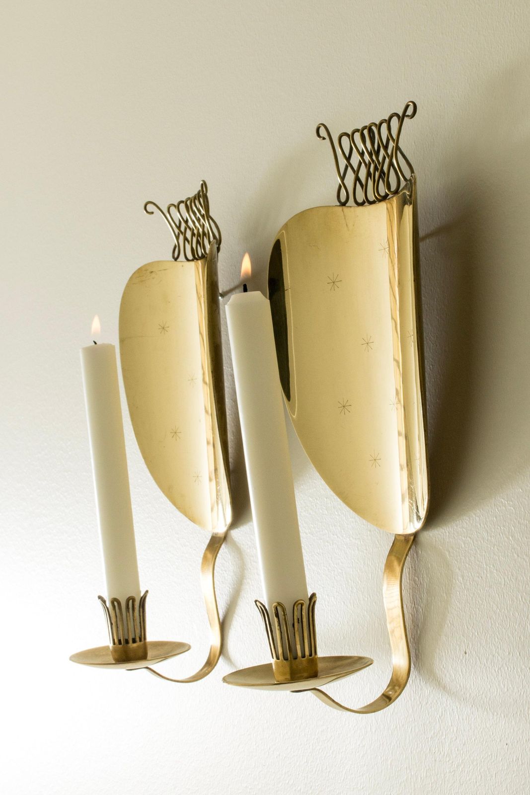 Mid-Century Modern Messing Wandkandelaars, Veikko Huotari, Finland, jaren 1950 photo furniture