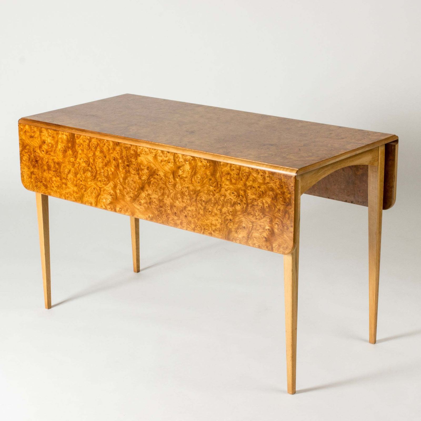 Swedish Modern tafel of consoletafel van Josef Frank, Zweden, jaren 1940/50 photo furniture