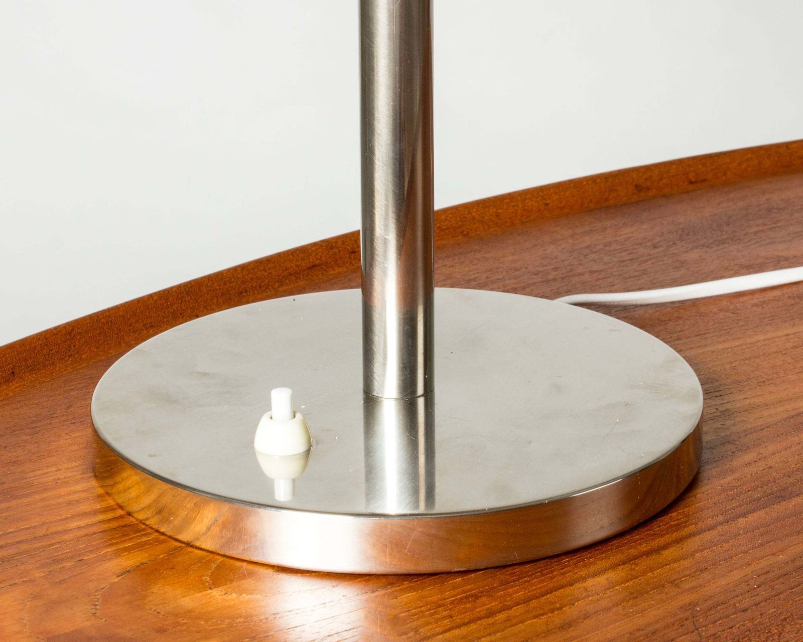 Lampe de table fonctionnaliste par Harald Notini, Böhlmarks, Suède, années 1930 photo vintage