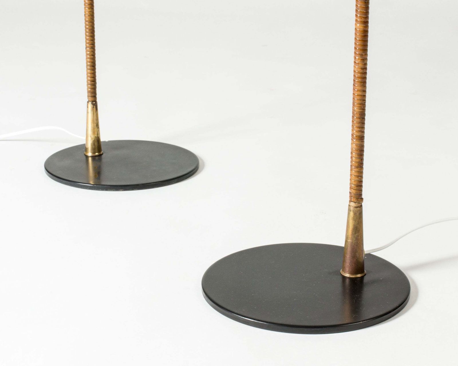 photo for sale Lampadaires mid-century modern finlandais par Paavo Tynell pour Idman, années 1950