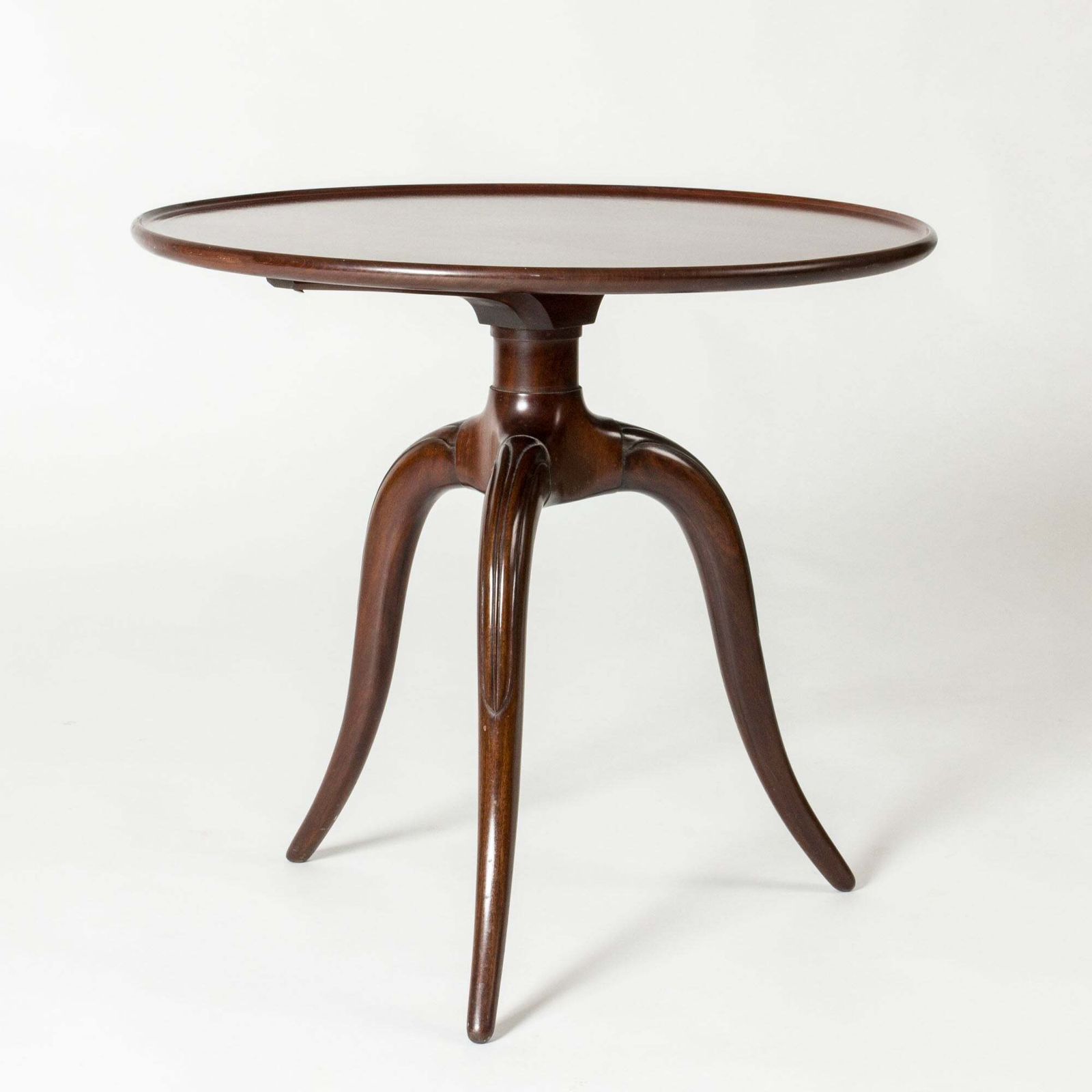 Danish Modern Mahogany Side Table By Frits Henningsen, Denmark, 1930/40s photo for sale