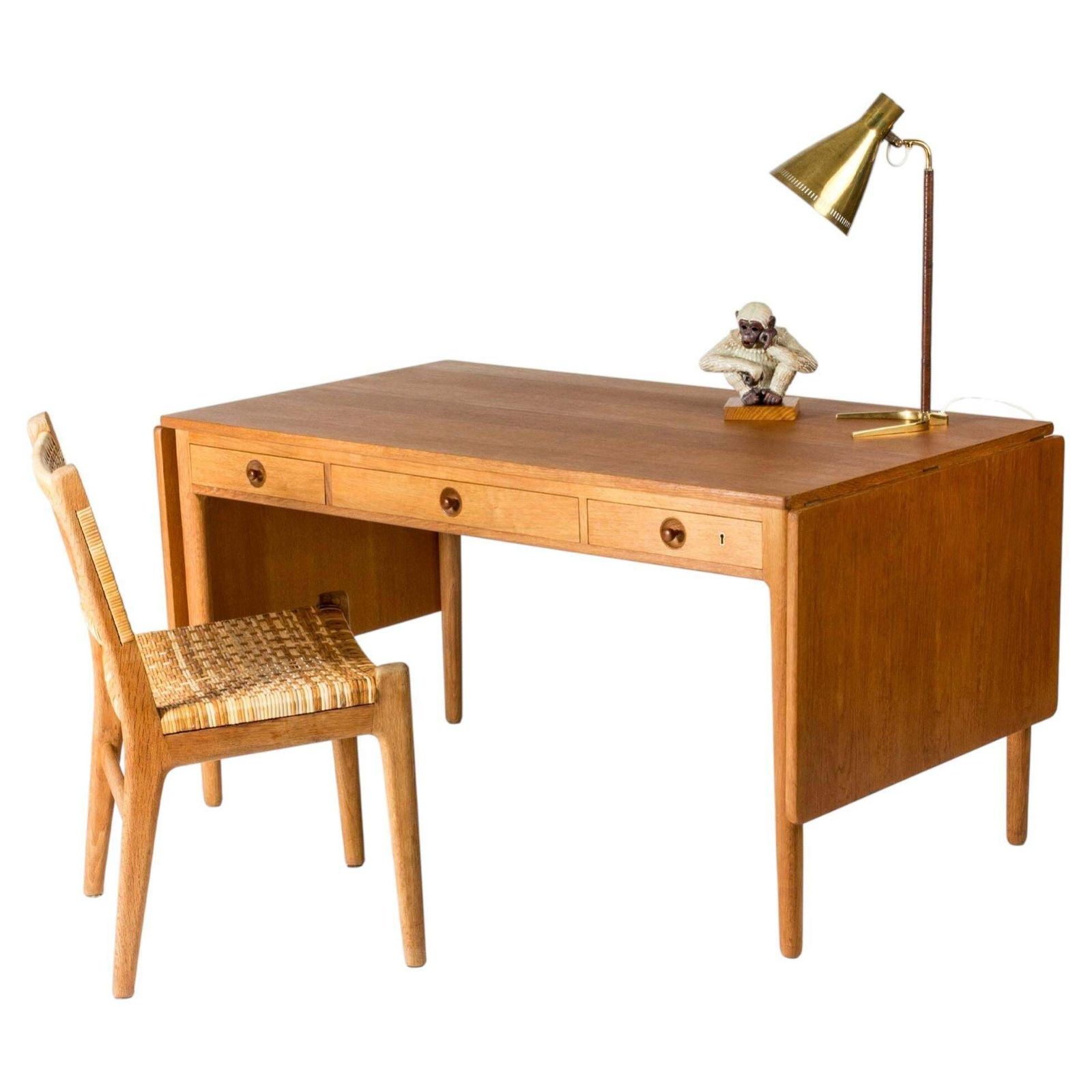Bureau mid-century modern en chêne par Hans J. Wegner, Danemark, années 1960