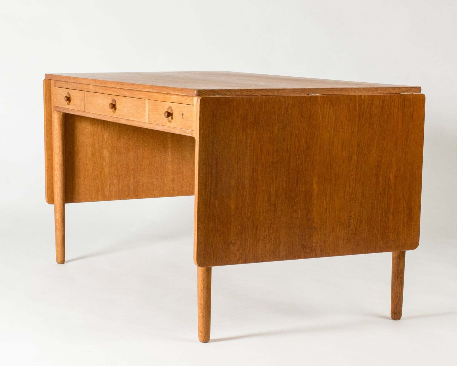 Bureau mid-century modern en chêne par Hans J. Wegner, Danemark, années 1960 photo buy