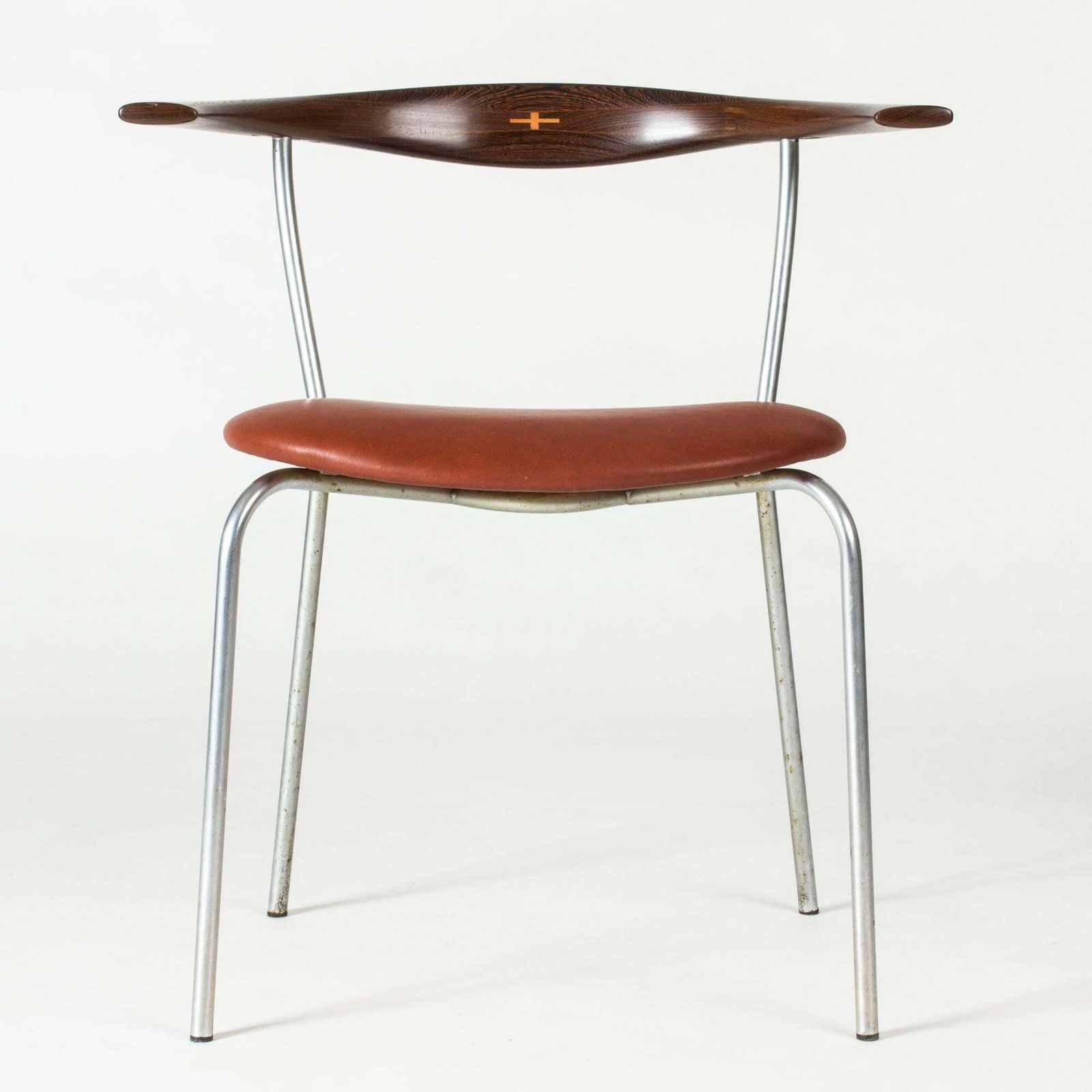 Set Of Six Midcentury "Jh 701" Dining Chairs, Hans J. Wegner, Denmark, 1950s photo vinterior