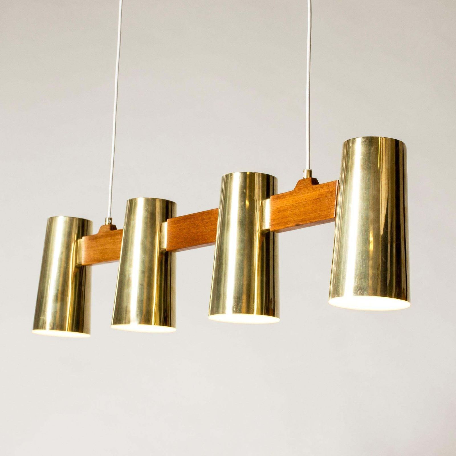 photo furniture Suspension mid-century modern en teck et laiton, par Hans Bergström, Suède, années 1950