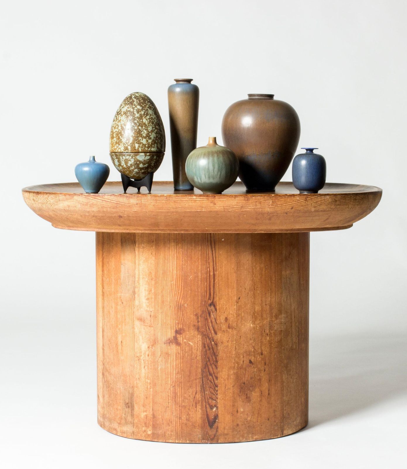 photo furniture Œuf en faïence à couvercle par Hans Hedberg, grès Scandinavian Modern