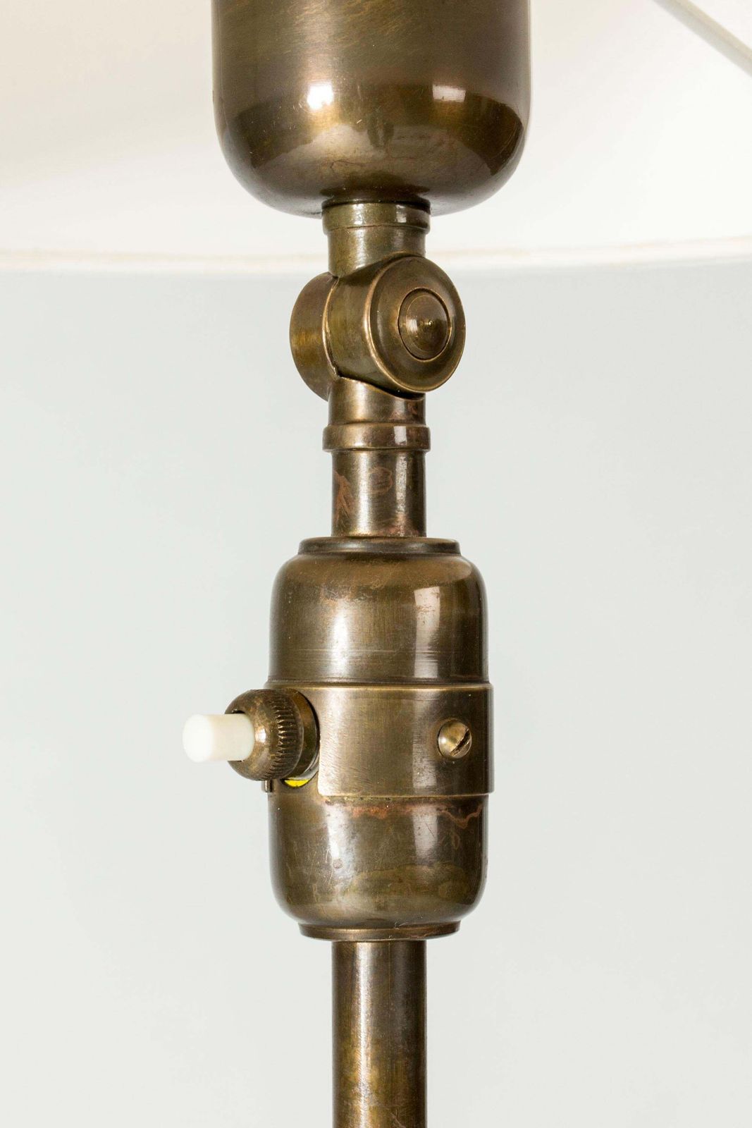 3799.0 Swedish Grace Messing Vloerlamp van Erik Tidstrand, Nordiska Kompaniet, jaren 1930 photo