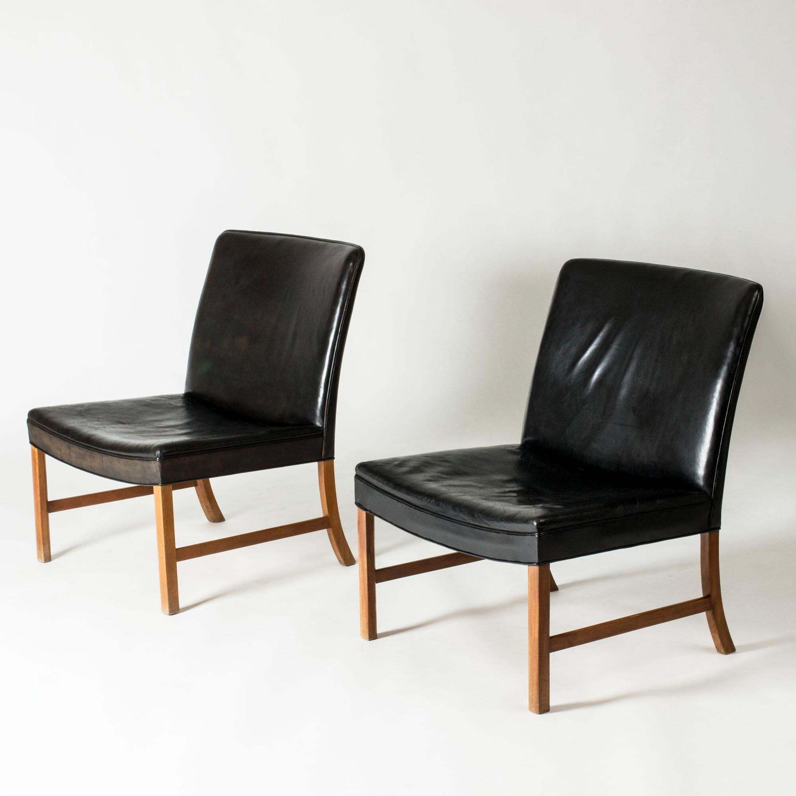 Danish Modern Mahogany And Leather Lounge Chairs By Ole Wanscher, Denmark, 1950s photo Meubels